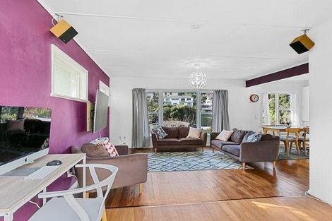 Photo of property in 136 Broderick Road, Johnsonville, Wellington, 6037