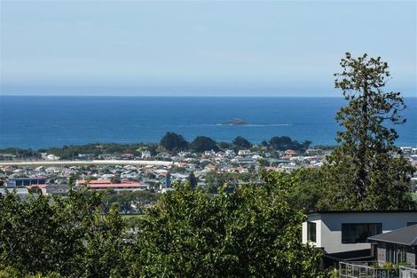 Photo of property in 92 Eglinton Road, Mornington, Dunedin, 9011