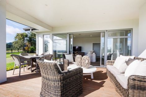 Photo of property in 12 Fleetwood Lane, Turitea, Palmerston North, 4472