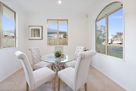 Photo of property in 38 Semillon Avenue, Henderson, Auckland, 0612