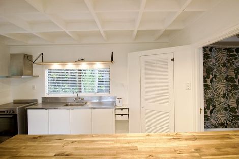 Photo of property in 1/47 Valley View Road, Glenfield, Auckland, 0629