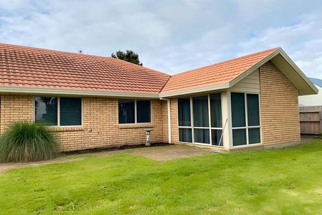 Photo of property in 11 Ayrshire Drive, Grandview Heights, Hamilton, 3200