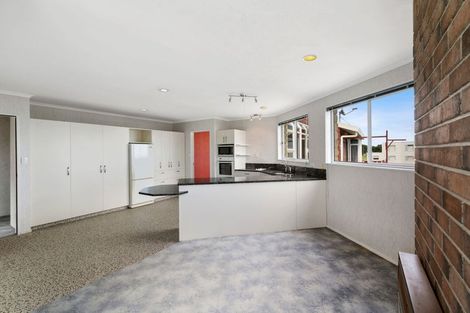 Photo of property in 5 Nobs Line, Strandon, New Plymouth, 4312
