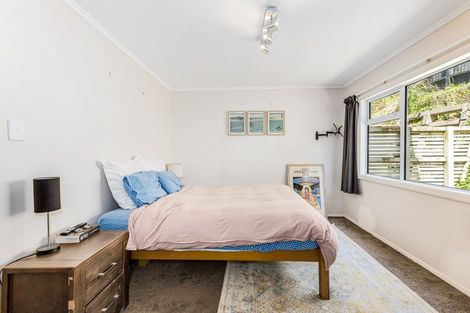 Photo of property in 7 Krishna Way, Khandallah, Wellington, 6035