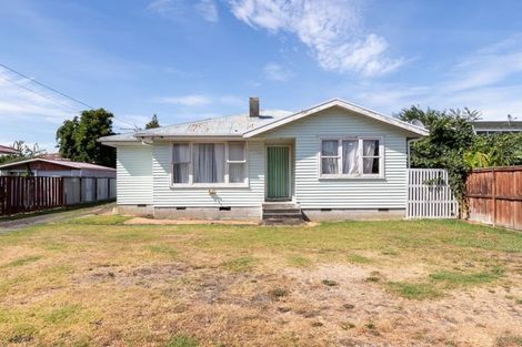 Photo of property in 15 English Street, St Andrews, Hamilton, 3200