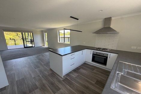 Photo of property in 16 Wrybill Way, Welcome Bay, Tauranga, 3112