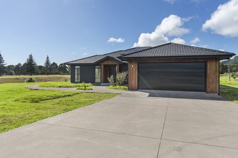 Photo of property in 1356a South Road, Kaitake, New Plymouth, 4374