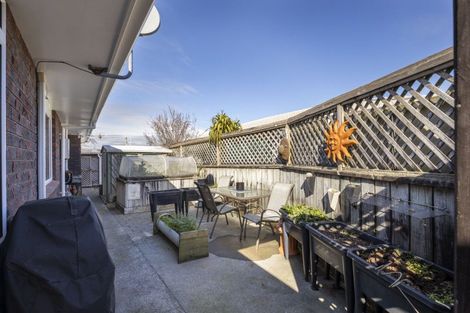 Photo of property in 3 Sandel Rise, Merrilands, New Plymouth, 4312