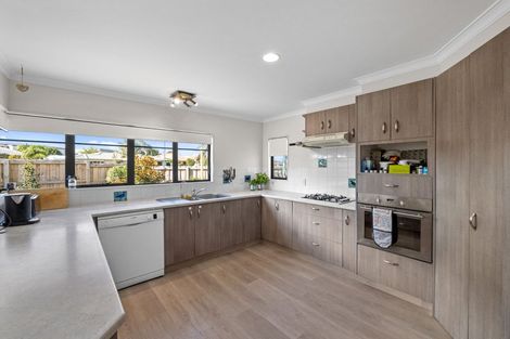 Photo of property in 2 Santorini Key, Papamoa Beach, Papamoa, 3118