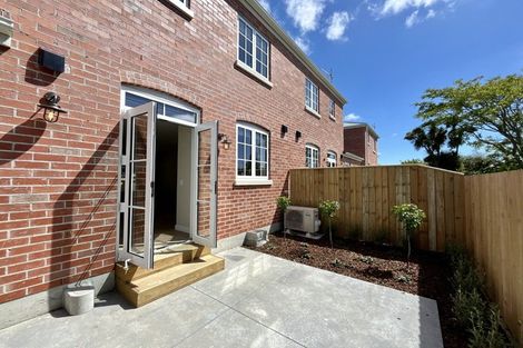 Photo of property in 2/17 Dobson Street, Spreydon, 8024