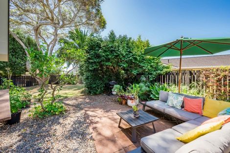 Photo of property in 10 Kanawa Street, Waikanae, 5036