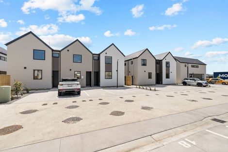Photo of property in 6/6 Skibbereen Drive, Halswell, Christchurch, 8025
