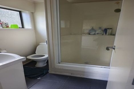 Photo of property in 3 Sunset Road, Totara Vale, Auckland, 0632