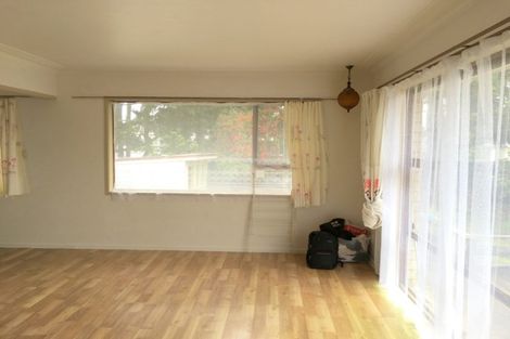 Photo of property in 29 Chilcott Road, Henderson, Auckland, 0612