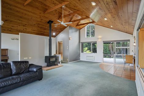 Photo of property in 202 Masters Road, Waiuku, 2682