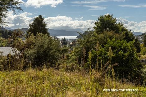 Photo of property in 16 Angle Street, Picton, 7220