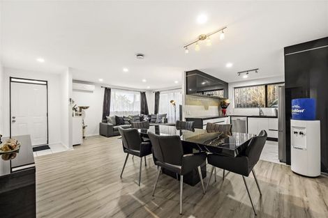 Photo of property in 3 Jever Place, Massey, Auckland, 0614