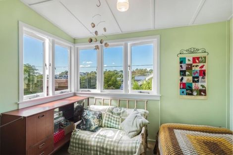 Photo of property in 8 Park Rise, Campbells Bay, Auckland, 0630