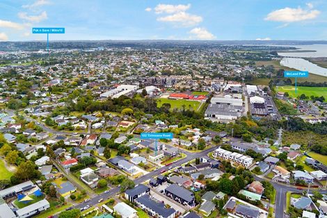 Photo of property in 102 Tirimoana Road, Te Atatu South, Auckland, 0602