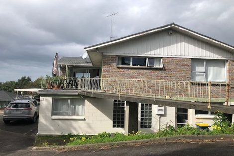 Photo of property in 53 Onewa Road, Northcote, Auckland, 0627