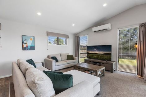 Photo of property in 15 Coprosma Close, Papamoa Beach, Papamoa, 3118