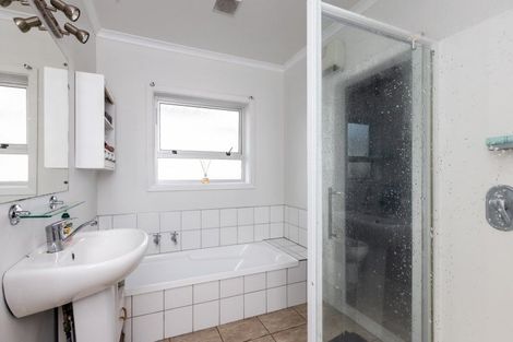 Photo of property in 33 Ferry Road, Clive, 4102