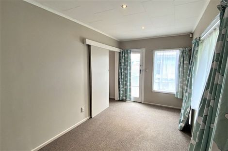 Photo of property in 8 Hunua Road, Papakura, 2110