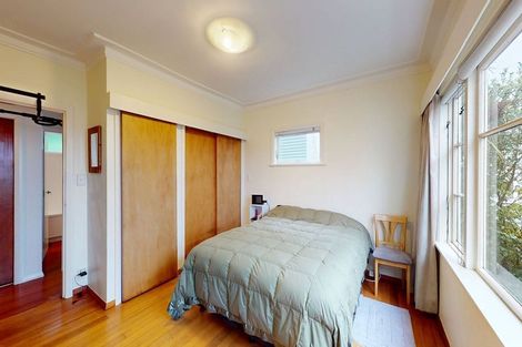 Photo of property in 88 Nevay Road, Karaka Bays, Wellington, 6022