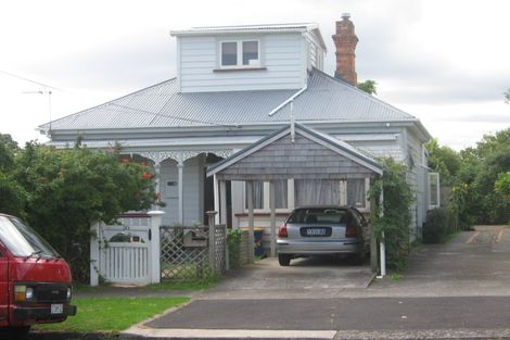 Photo of property in 2/30 Mozeley Avenue, Devonport, Auckland, 0624