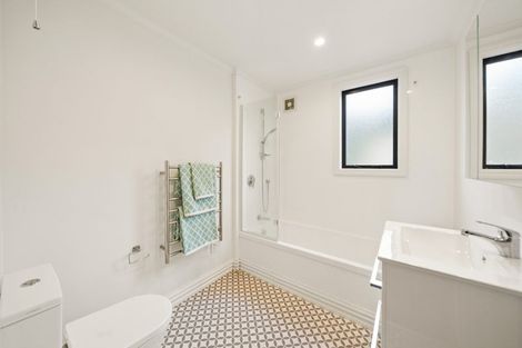 Photo of property in 10/162 Aro Street, Aro Valley, Wellington, 6021