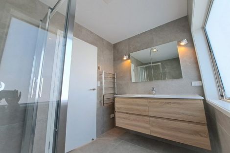 Photo of property in 37 Merriefield Avenue, Forrest Hill, Auckland, 0620