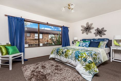 Photo of property in 2/133 Mokoia Road, Birkenhead, Auckland, 0626