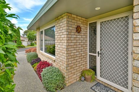 Photo of property in 25c Youngs Road, Papakura, 2110