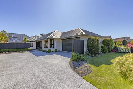Photo of property in 10 Ben Nevis Drive, Broomfield, Christchurch, 8042