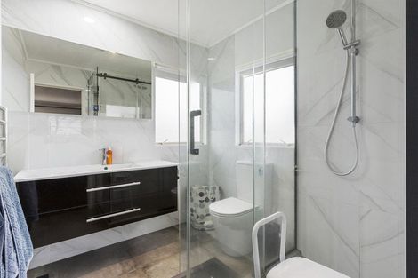 Photo of property in 24 Corta Bella Place, Golflands, Auckland, 2013