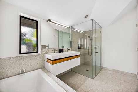 Photo of property in 44 William Bayes Place, Red Beach, 0932