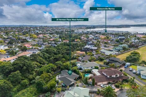 Photo of property in 35 Vermeer Place, West Harbour, Auckland, 0618