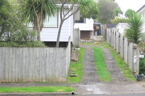 Photo of property in 2/66 Kamara Road, Glen Eden, Auckland, 0602