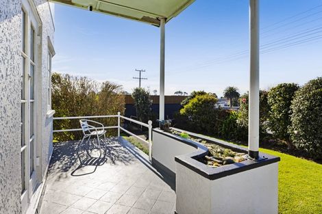 Photo of property in 32 Leicester Street, Patea, 4520