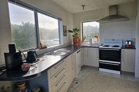Photo of property in 32 View Road, Houghton Bay, Wellington, 6023