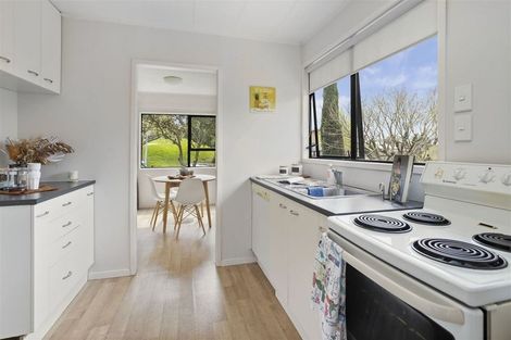 Photo of property in 30 Beechdale Crescent, Pakuranga Heights, Auckland, 2010