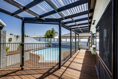 Photo of property in 1/117 Guppy Road, Taradale, Napier, 4112