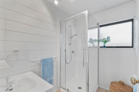 Photo of property in 9 Melanie Place, Orewa, 0931