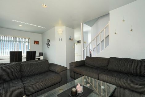 Photo of property in 46b Miro Street, New Lynn, Auckland, 0600