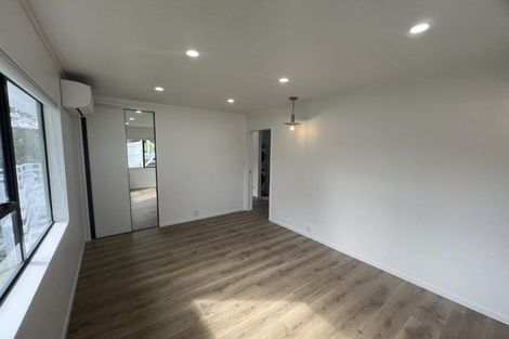 Photo of property in 1/54 Trias Road, Totara Vale, Auckland, 0629