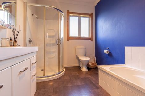 Photo of property in 2383 State Highway 2, Waipukurau, 4200