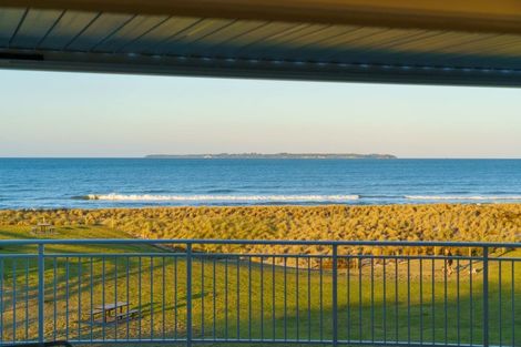 Photo of property in 1011 Papamoa Beach Road, Papamoa Beach, Papamoa, 3118