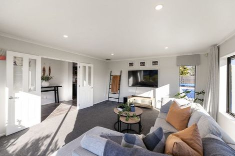 Photo of property in 28 Madison Street, Cambridge, 3434