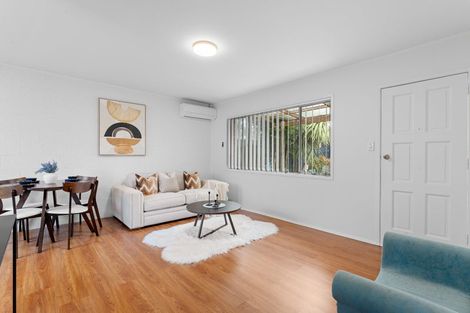 Photo of property in 4/83 Birkdale Road, Birkdale, Auckland, 0626