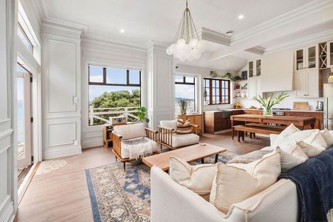 Photo of property in 31 Winchester Street, Kaiwharawhara, Wellington, 6035